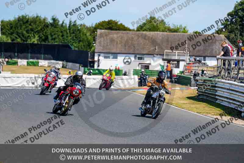 Vintage motorcycle club;eventdigitalimages;mallory park;mallory park trackday photographs;no limits trackdays;peter wileman photography;trackday digital images;trackday photos;vmcc festival 1000 bikes photographs